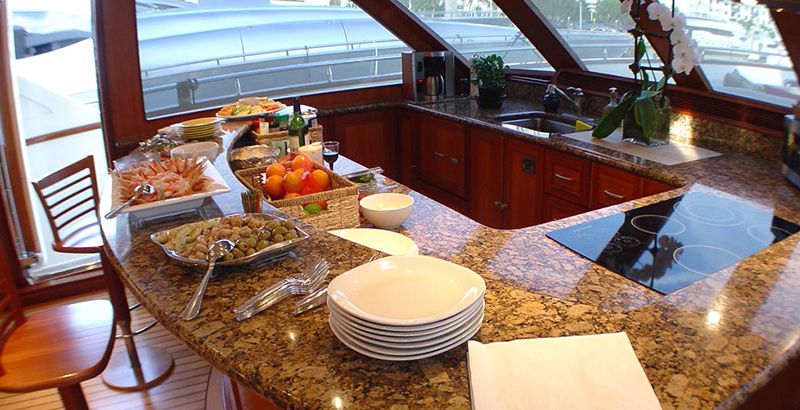 how-to-cook-on-a-boat-when-sailing